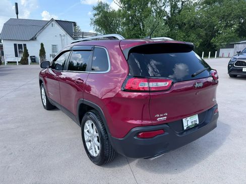 Used 2015 Jeep Cherokee Latitude w/ Cold Weather Group AWD/4WD image 52