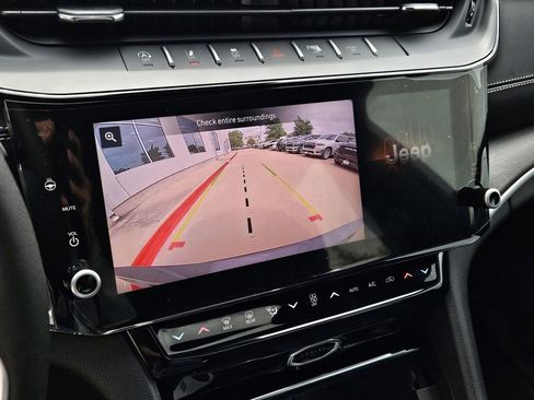 New 2026 Jeep Grand Cherokee L Limited RWD image 21