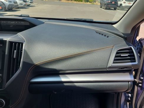 Used 2019 Subaru Crosstrek 2.0i Limited w/ Moonroof Package w/Navigation AWD/4WD image 16