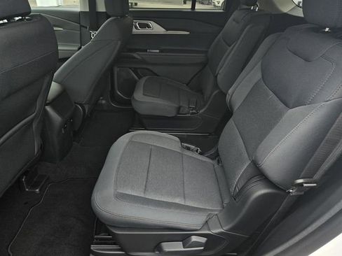 New 2025 Ford Explorer Active image 25