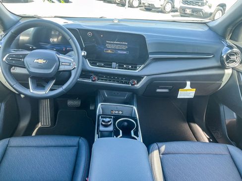 New 2026 Chevrolet Equinox LT w/ Convenience Package II image 11