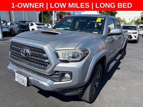Used 2016 Toyota Tacoma TRD Sport w/ Towing Package RWD image 8