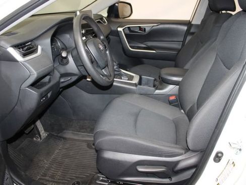 Used 2024 Toyota RAV4 LE image 8