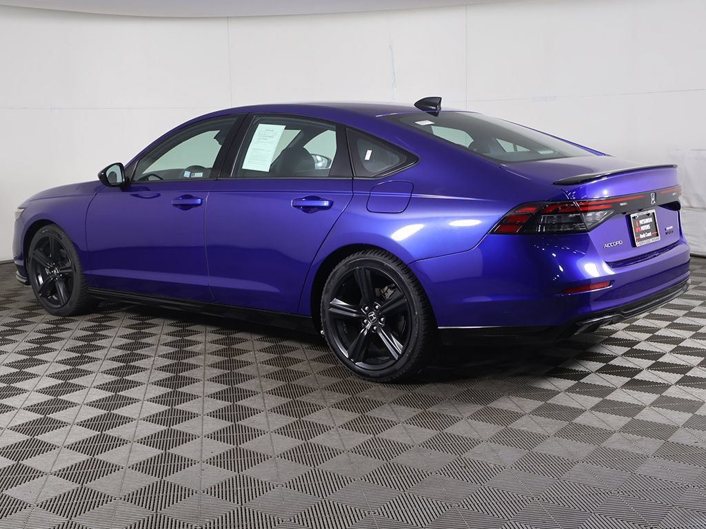 Used 2023 Honda Accord Sport image 8