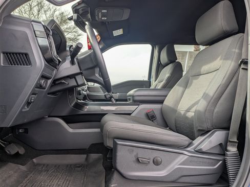 Used 2022 Ford F150 XLT w/ XLT Black Appearance Package image 20