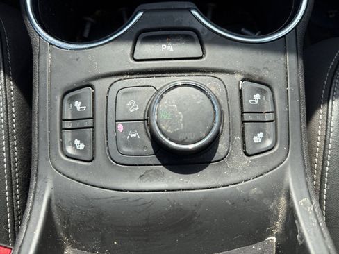 Used 2022 GMC Terrain SLT w/ Infotainment Package II AWD/4WD image 19