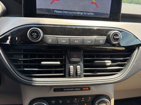 Used 2020 Ford Escape SEL FWD image 20