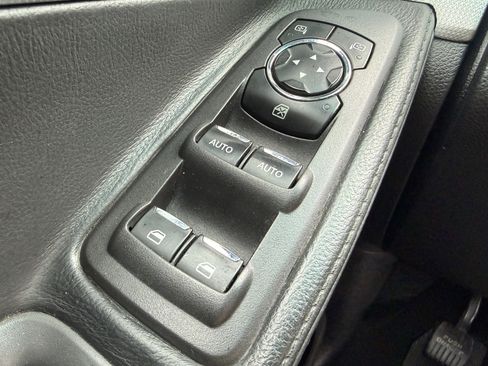 Used 2014 Ford Explorer XLT w/ Equipment Group 202A image 31