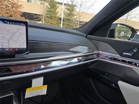 New 2026 BMW 740i xDrive image 25