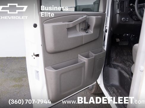 New 2024 Chevrolet Express 4500 w/ Power Convenience Package RWD image 18