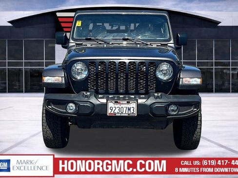 Used 2022 Jeep Gladiator Sport AWD/4WD image 2