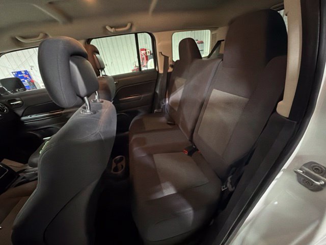 Used 2011 Jeep Patriot Latitude AWD/4WD image 15