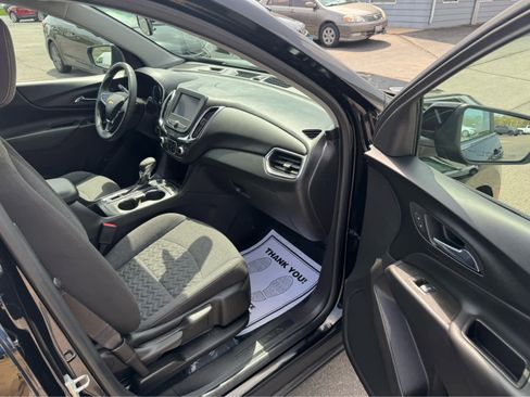 Used 2023 Chevrolet Equinox LT w/ Driver Convenience Package image 18