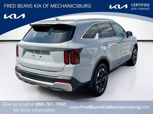 Certified 2024 Kia Sorento S w/ Panoramic Sunroof Package AWD/4WD image 4