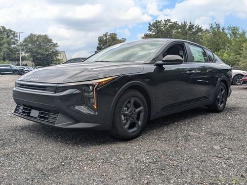 New 2026 Kia K4 FWD image 2