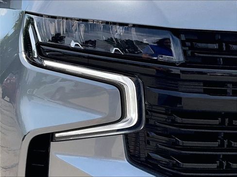 Used 2024 Chevrolet Suburban RST w/ Luxury Package AWD/4WD image 35