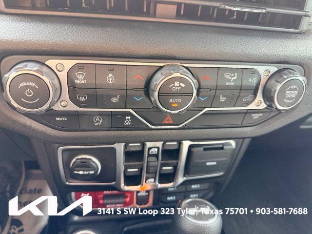 Used 2025 Jeep Wrangler Unlimited Sport AWD/4WD image 19