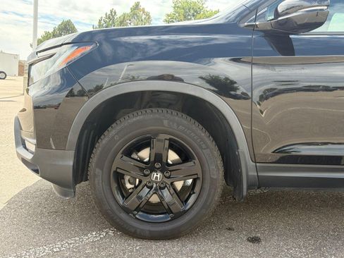 Used 2021 Honda Ridgeline Black Edition image 11