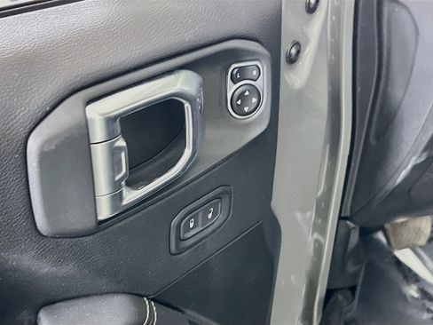 Used 2023 Jeep Wrangler Sahara w/ Cold Weather Group AWD/4WD image 18