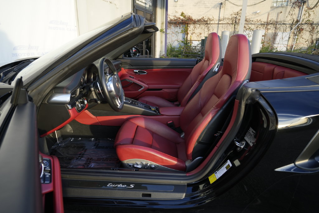 Used 2014 Porsche 911 Turbo S AWD/4WD image 63