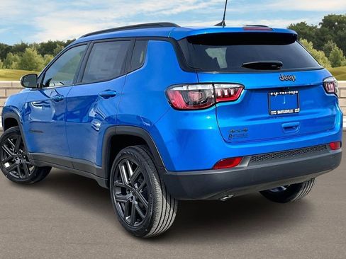New 2026 Jeep Compass Latitude image 3