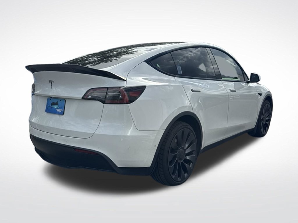 Used 2022 Tesla Model Y Long Range AWD/4WD image 5