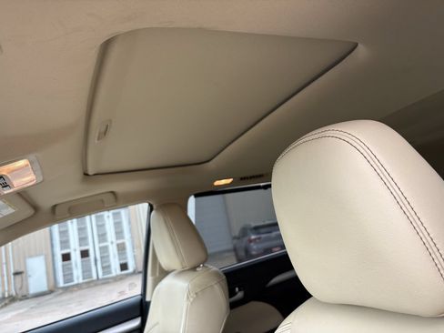 Used 2018 Toyota Highlander XLE FWD image 23
