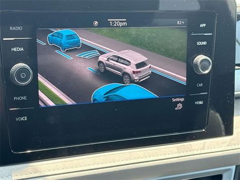 New 2025 Volkswagen Taos SE image 17