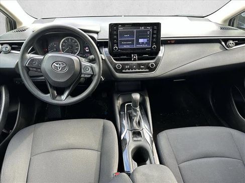 Used 2022 Toyota Corolla LE image 23