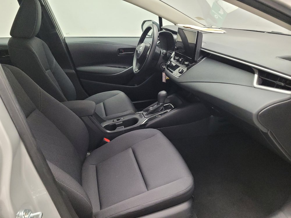 Used 2025 Toyota Corolla LE FWD image 21