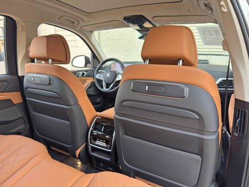 Used 2024 BMW X7 xDrive40i AWD/4WD image 46
