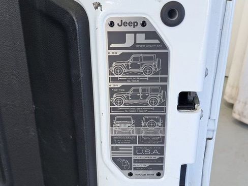 Used 2022 Jeep Wrangler Unlimited Sport AWD/4WD image 30