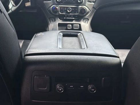 Used 2016 Chevrolet Suburban LT image 29