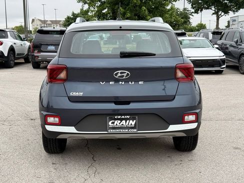 Used 2023 Hyundai Venue Limited w/ Cargo Package FWD image 6