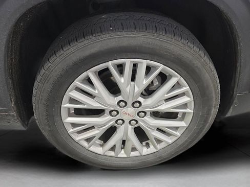 Used 2024 GMC Acadia Elevation image 25