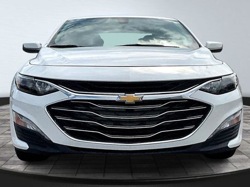 Certified 2021 Chevrolet Malibu LT image 2