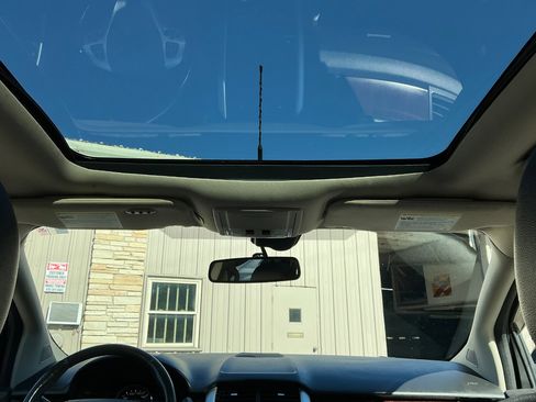 Used 2013 Ford Edge Limited image 22