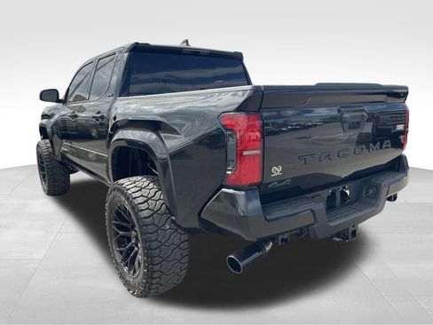 Used 2025 Toyota Tacoma SR5 image 13
