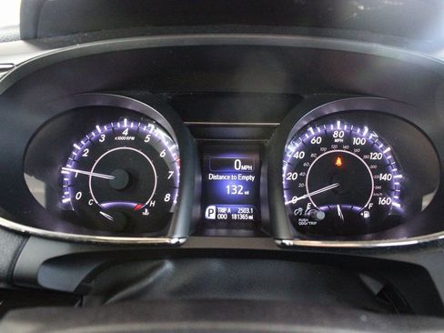 Used 2017 Toyota Avalon XLE image 31