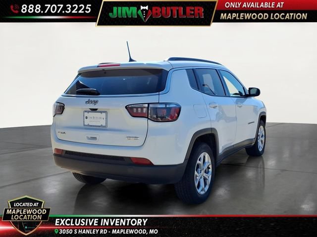 Used 2024 Jeep Compass Latitude AWD/4WD image 4