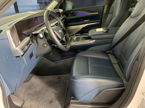Used 2025 Cadillac Escalade IQ Luxury 2 AWD/4WD image 29