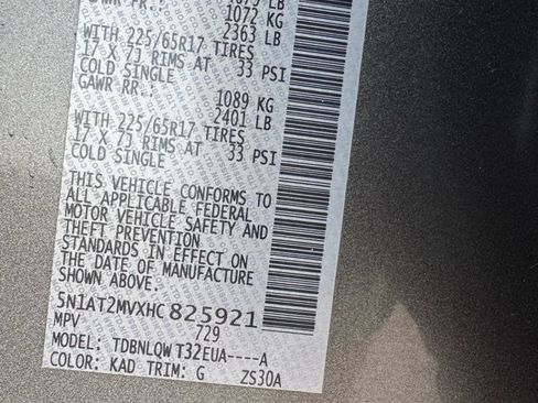 Used 2017 Nissan Rogue SV image 16