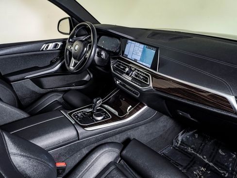 Used 2020 BMW X5 xDrive40i w/ Premium Package image 14