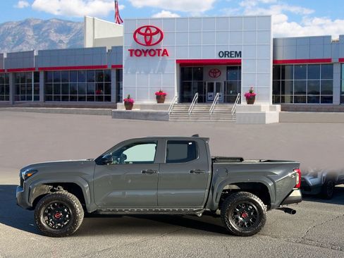 Used 2026 Toyota Tacoma SR AWD/4WD image 6