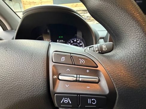 Used 2023 Hyundai Kona SEL AWD/4WD image 26