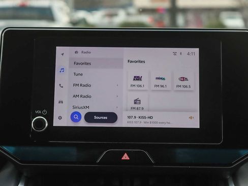 Used 2024 Toyota Venza LE image 13