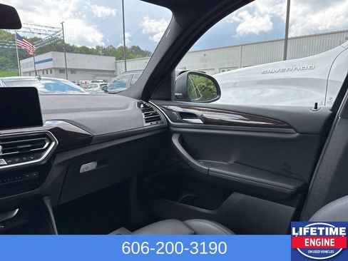 Used 2024 BMW X4 xDrive30i w/ Parking Assistance Package image 12