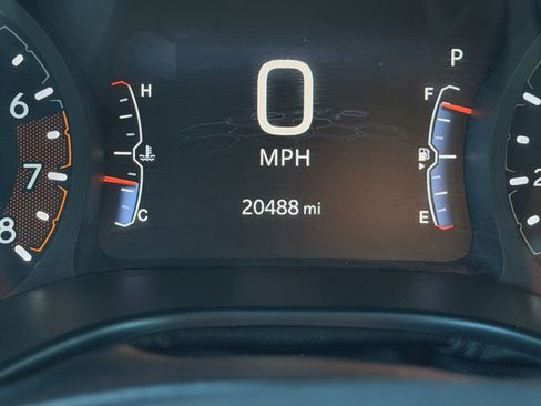 Used 2025 Jeep Compass Trailhawk image 39