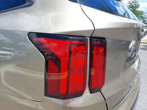 Used 2021 Kia Sorento SX FWD image 35