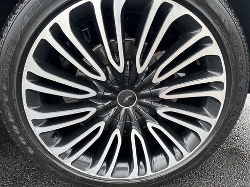 Used 2020 Lincoln Aviator Black Label w/ Dynamic Handling Package image 6